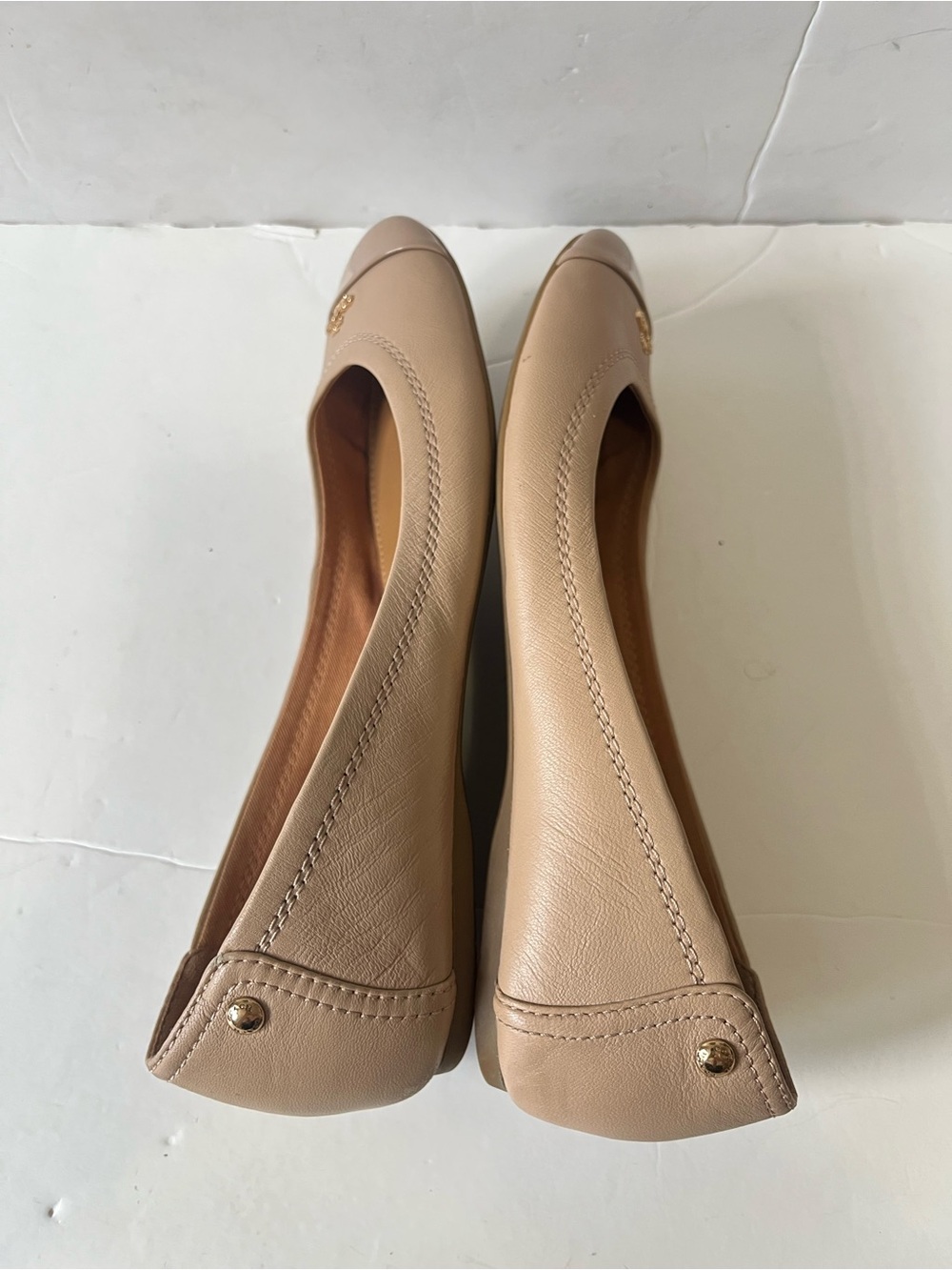 Coach Chelsea cream neutral leather cap toes ballet flats size 7.5B - Picture 6 of 11
